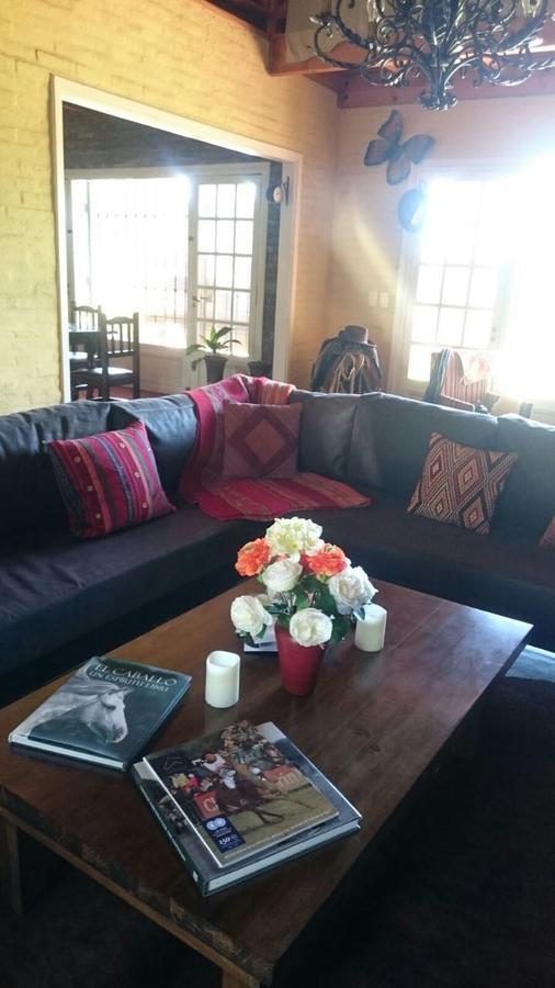 필라르 The Polo House B&B 외부 사진