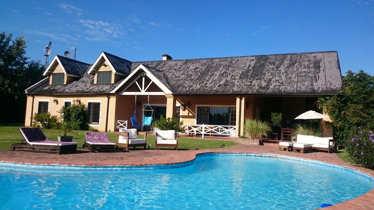 필라르 The Polo House B&B 외부 사진